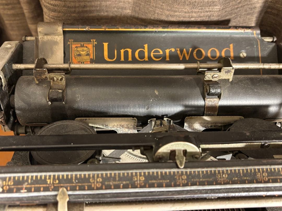 n*W様 アンダーウッド　Underwood タイプライター　アンティーク