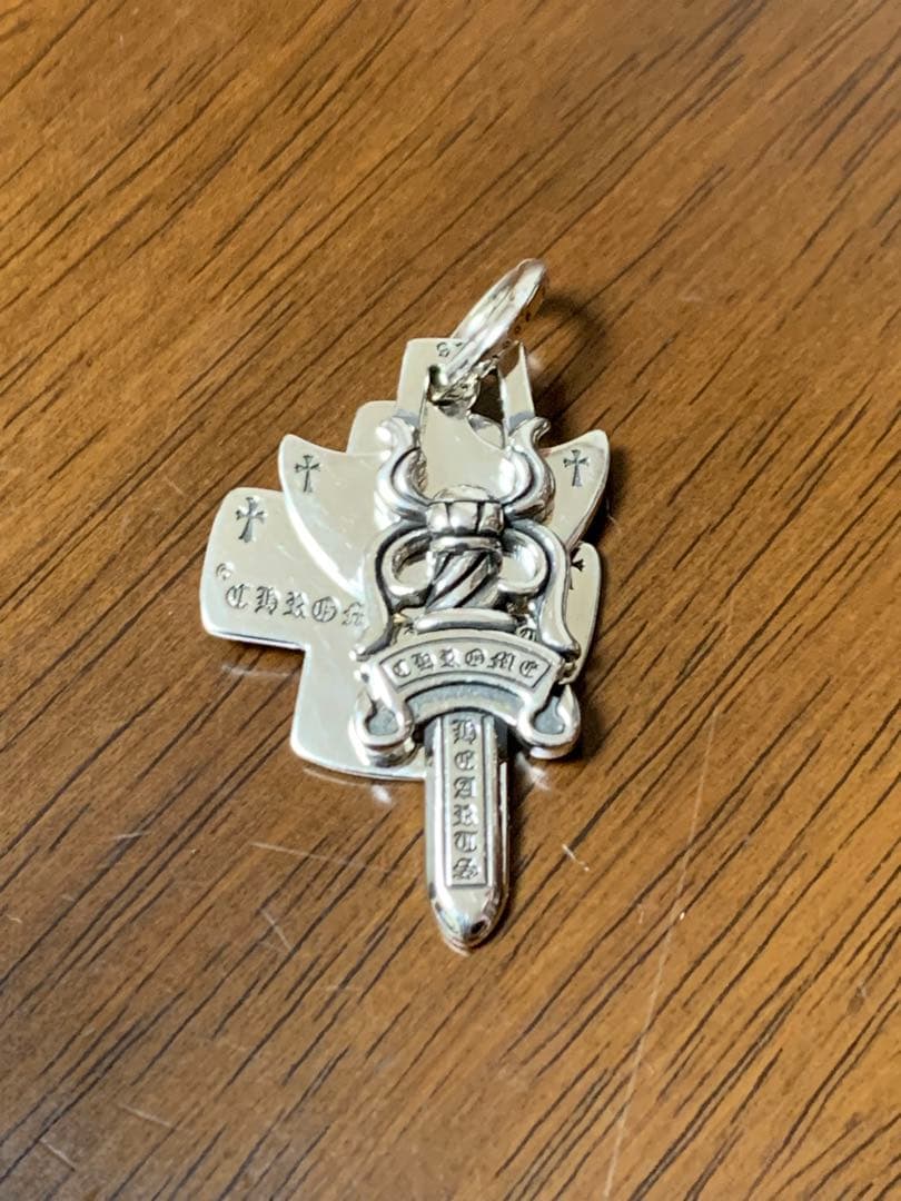 新品 ダガー イカリ クロス シルバーネックレス
