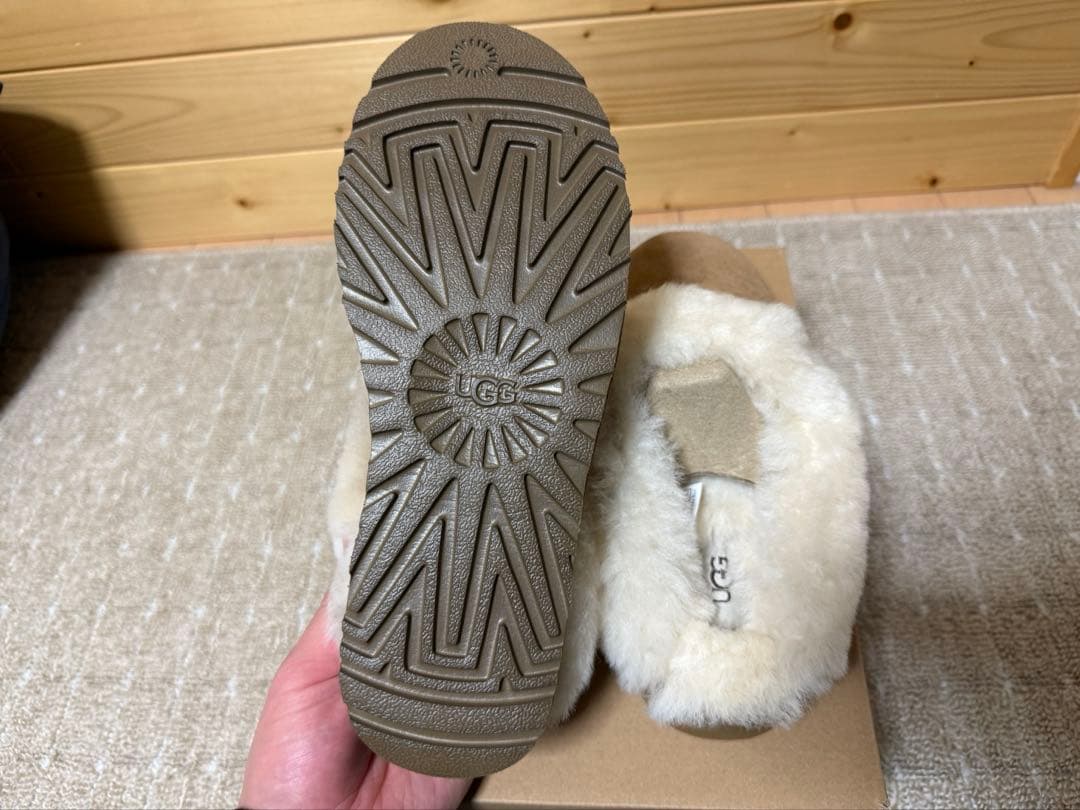 UGG CLUGGETTE クラゲット　スリッポン　ムートンブーツ