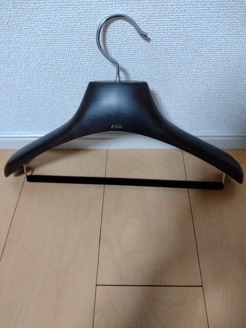 AUT-03 メンズスーツハンガー スモークブラウン
