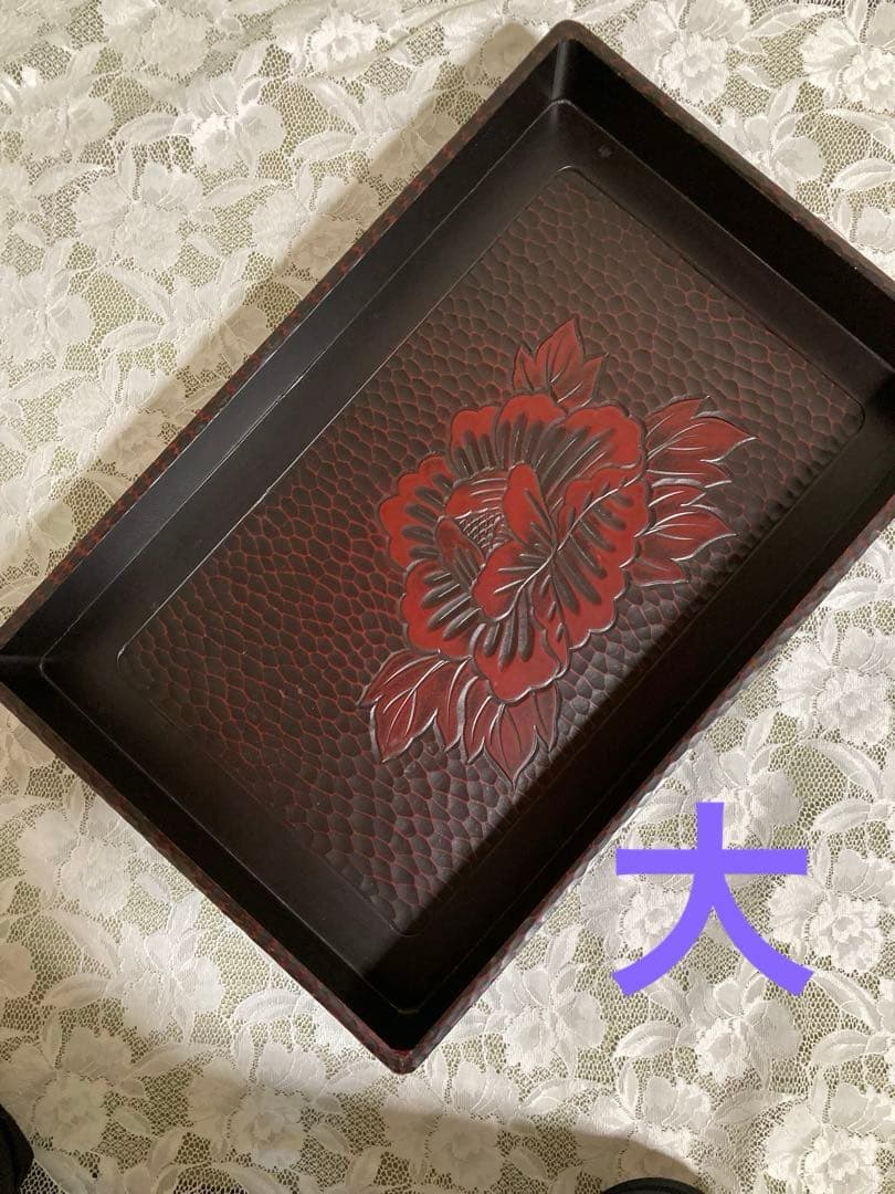 鎌倉彫衣装盆（昭和レトロ）　乱れ箱2枚入れ子