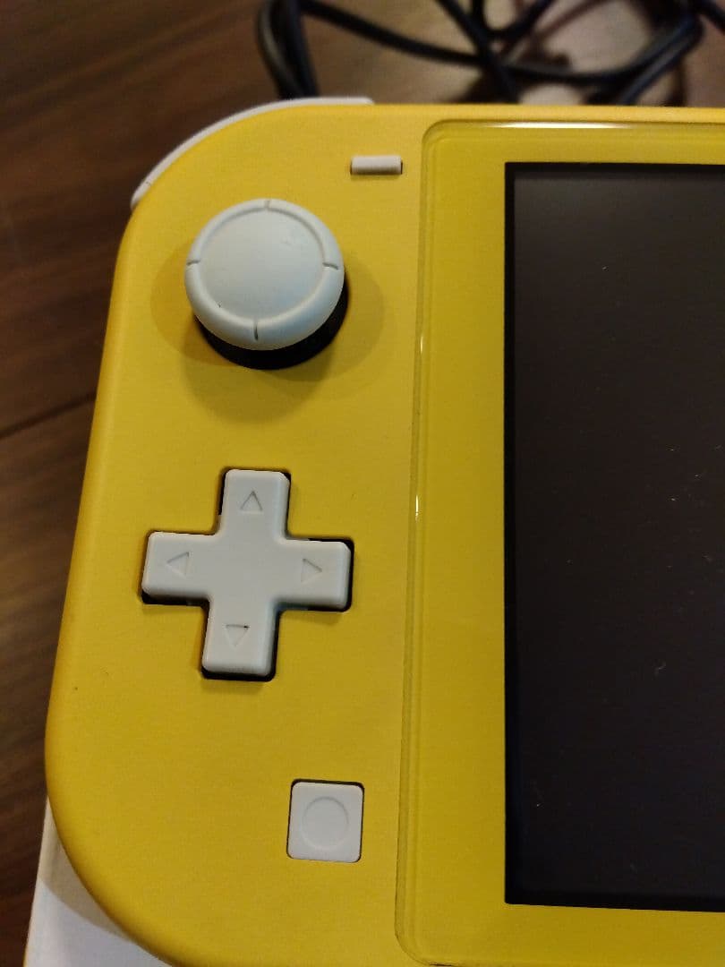 Nintendo SwitchLite　任天堂スイッチ　イエロー黄