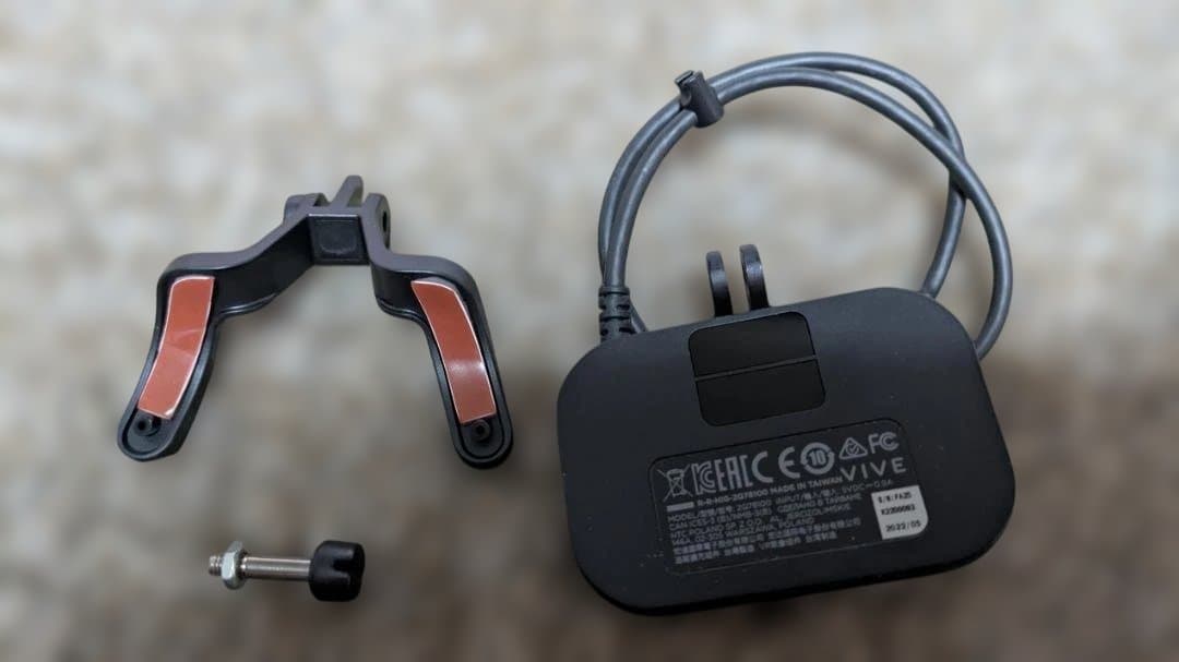HTC VIVE フェイシャルトラッカー 初代