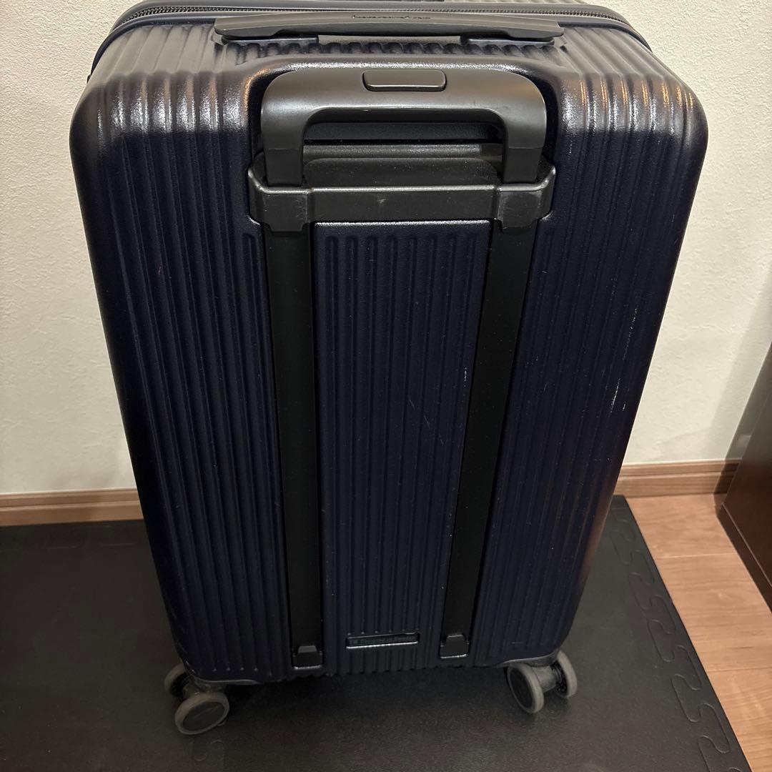 イノベータースーツケース　38リットル　機内持ち込み可