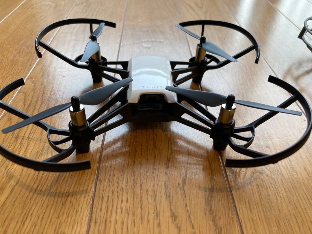 DJI Tello ドローン ブーストコンボ バッテリー3個 ケース付き