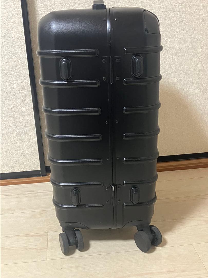 SOLGAARD Trunk Closet M 60L 時短スーツケース 黒