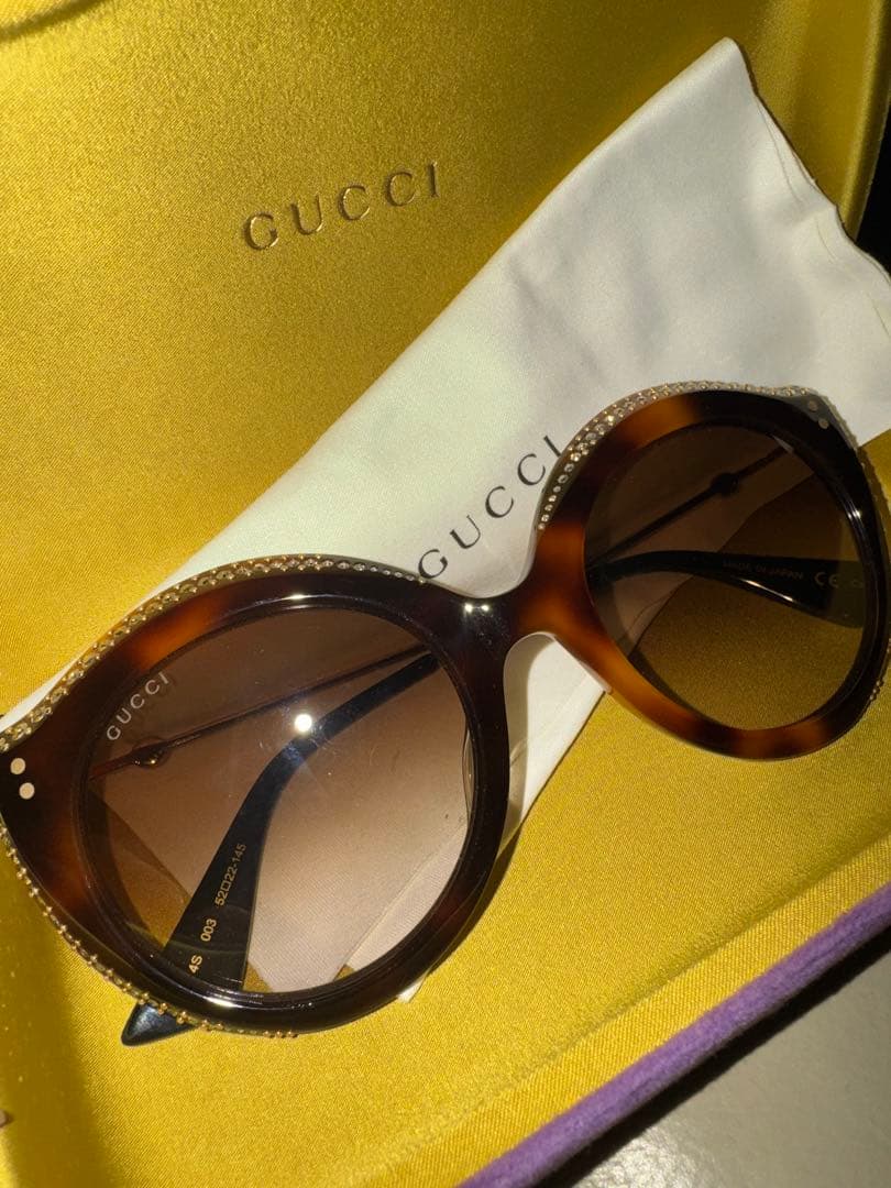 GUCCI GG0061S キャットアイサングラス