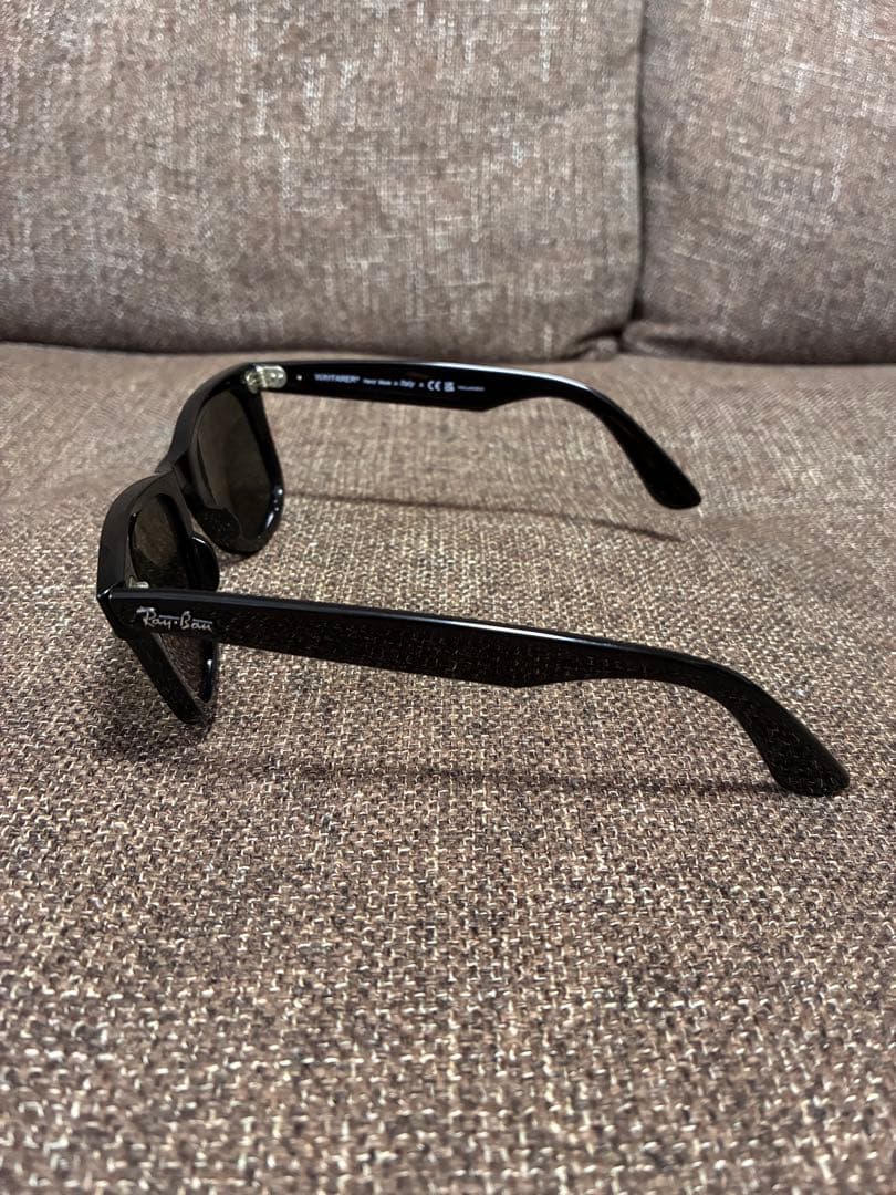 Ray-Ban ブラック サングラス ウェイファーラー