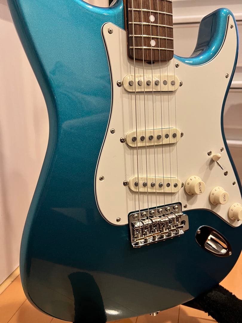 ギター Fender Stratocaster Lake Pracid Blue