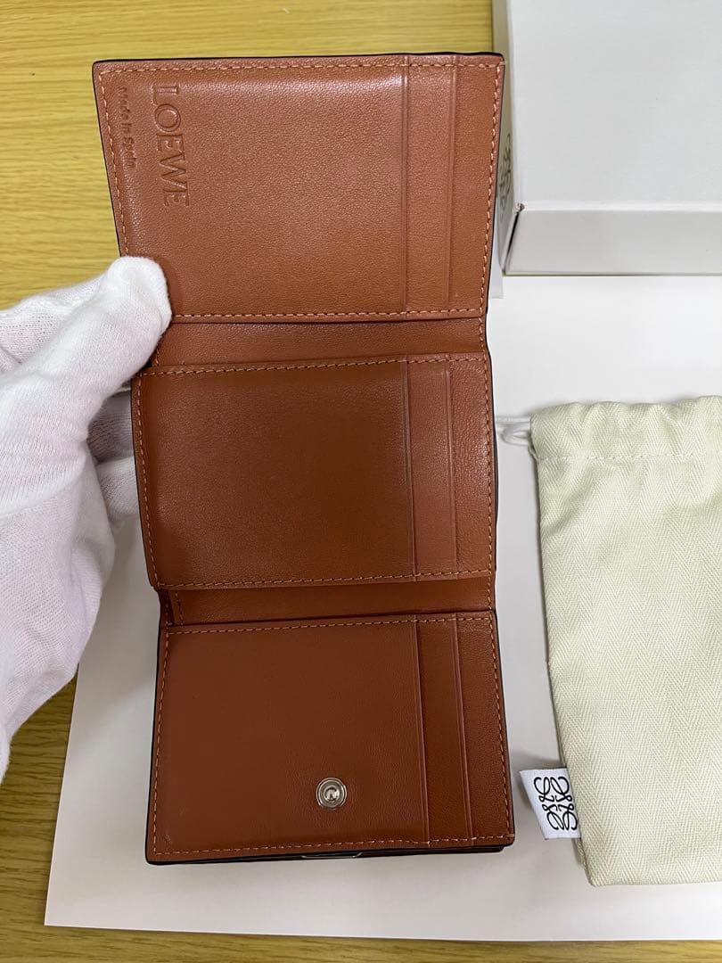【LOEWE】ロエベ　アナグラム ウォレット（三つ折り財布）