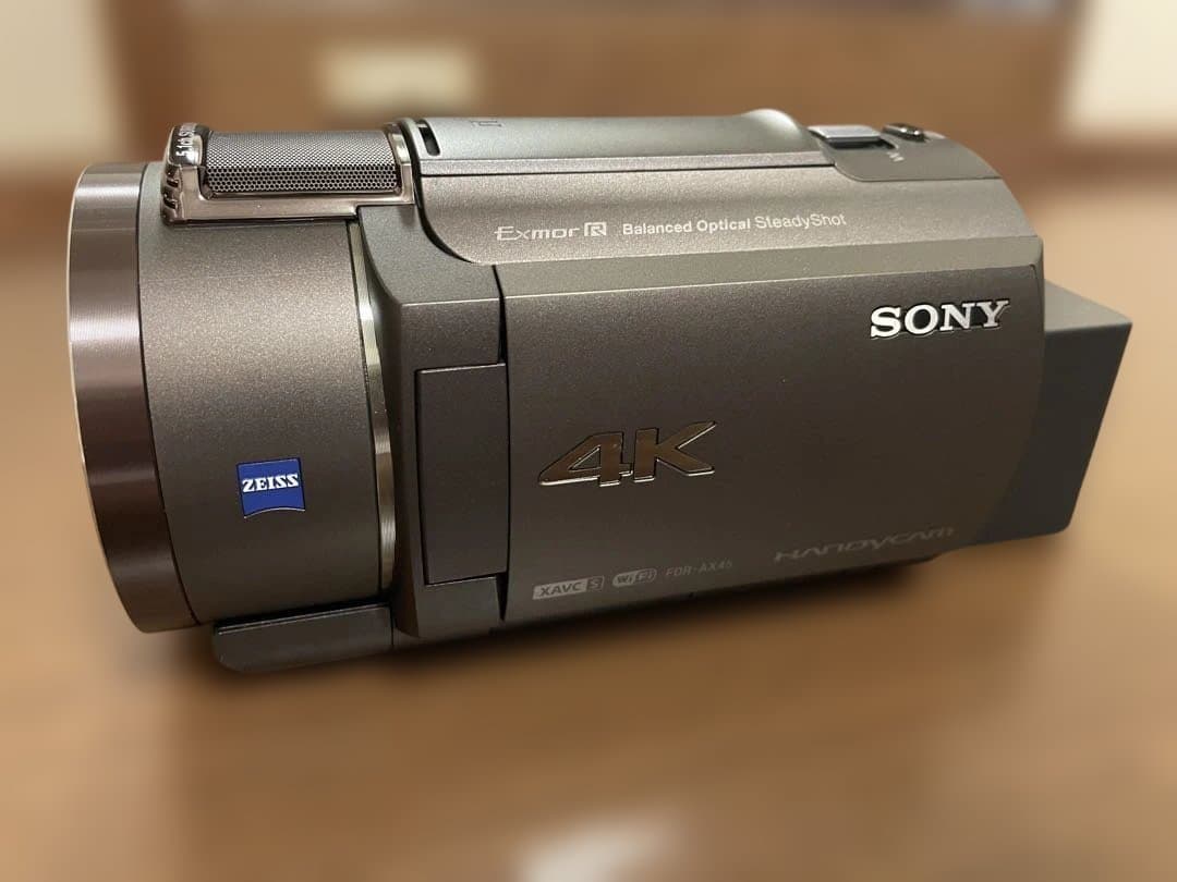 【中古美品】SONY 4K FDR-AX45 ビデオカメラ本体、充電器 ケース付