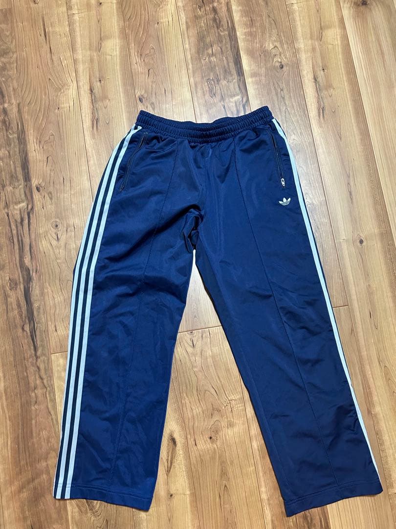 adidas Originals トラックパンツ