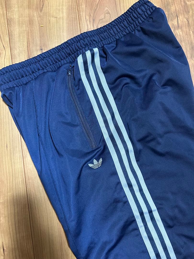 adidas Originals トラックパンツ