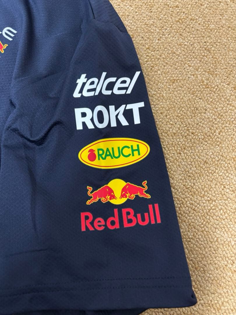 カストーレ社製2024Red Bull Racing チームTシャツ ネイビー