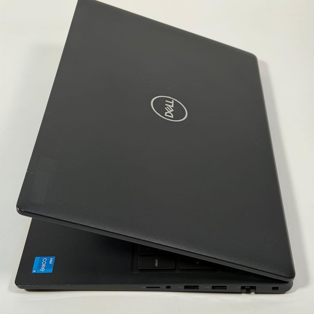 Windowsノート本体 09.Latitude3520 / i5-11/ 16GB/ 512GB