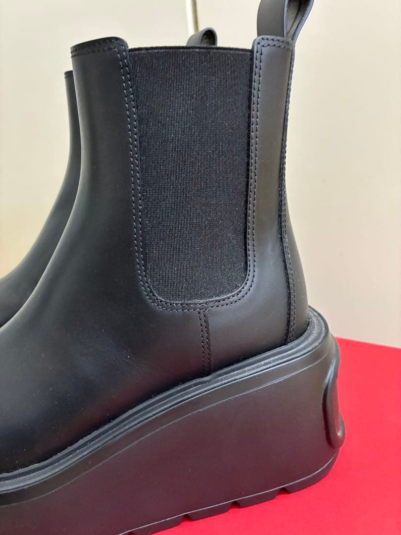 新品未使用】ヴァレンティノ　ショートブーツ
