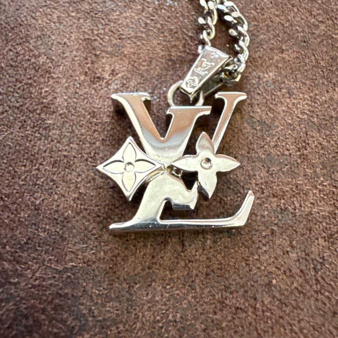【LOUIS VUITTON】ペンダント・モノグラム　ロウ　シルバー
