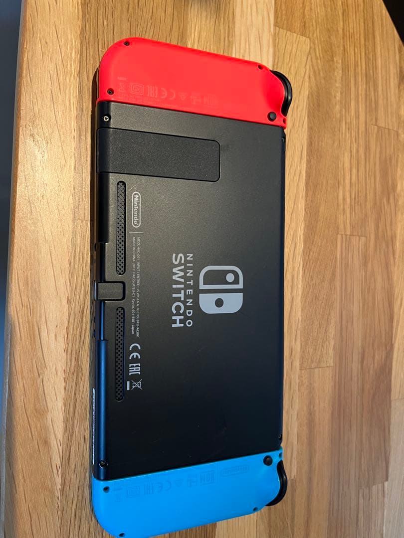 Switch本体　Joy-Con＋2個付き