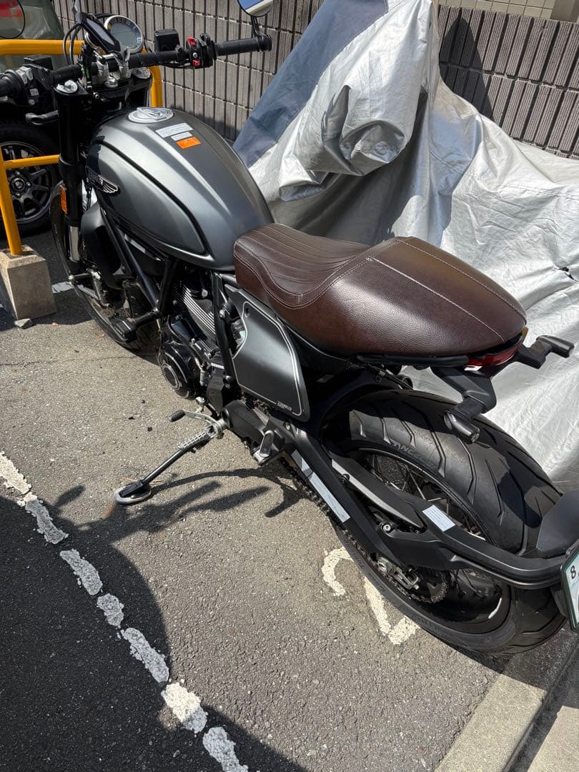 ducati スクランブラー800 カフェシート