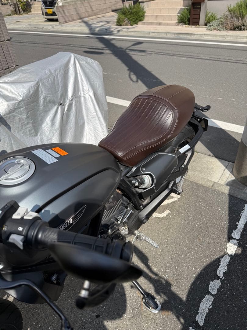 ducati スクランブラー800 カフェシート
