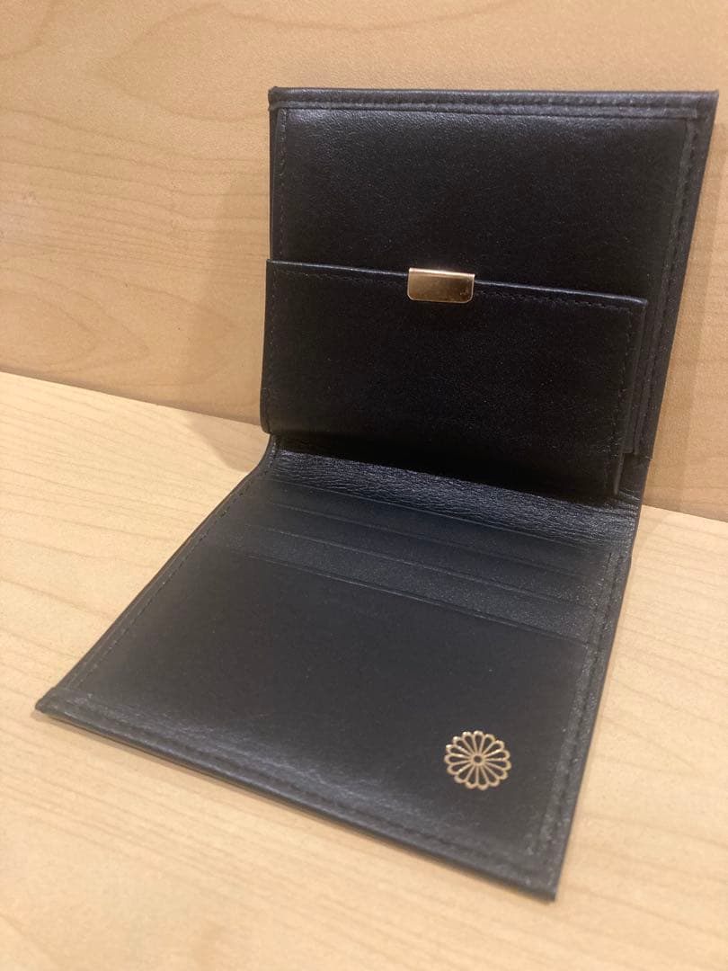 て*う様 皇居財布　2つ折り財布　本革 黒