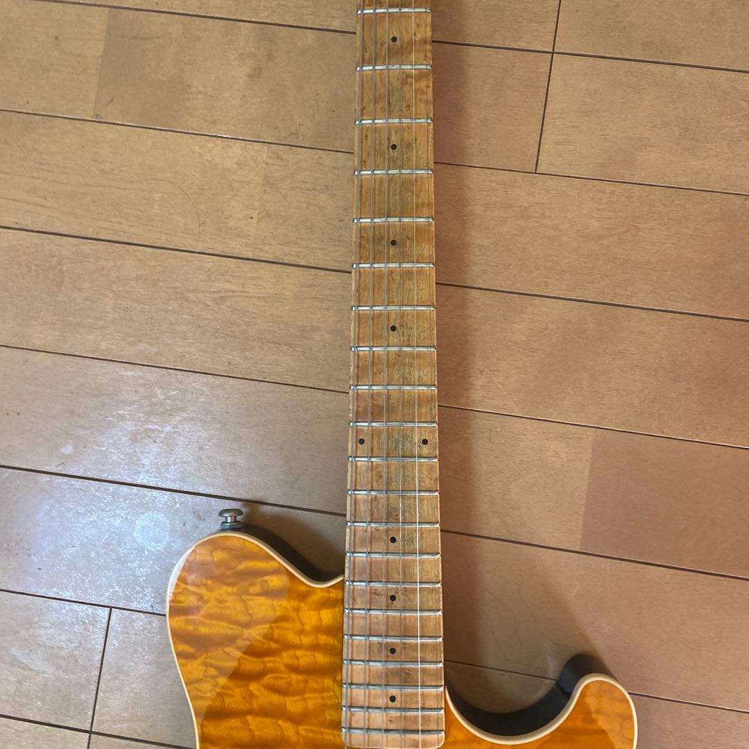ギター MUSIC MAN AXIS USA Translucent Gold