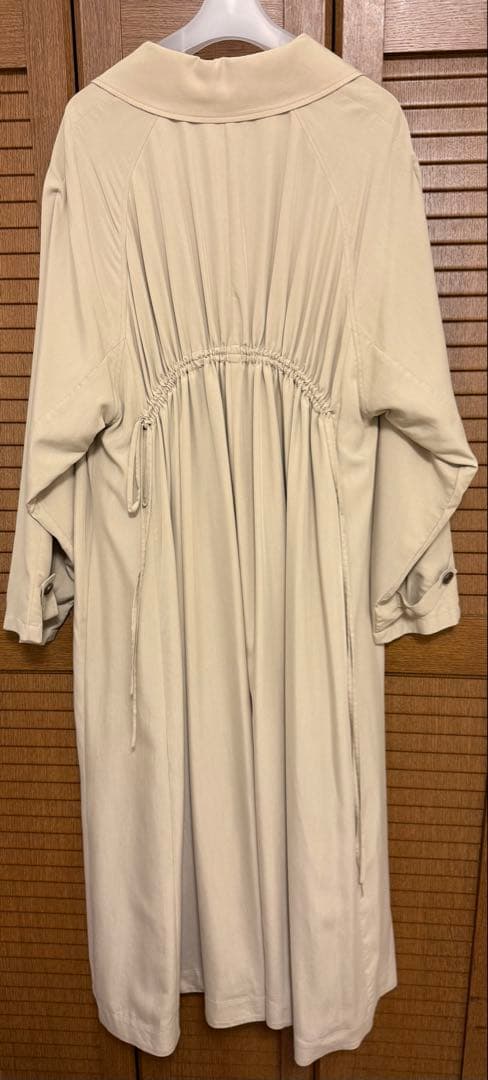 ジャケット・アウター CLANE BACK GATHER DRESS TRENCH COAT