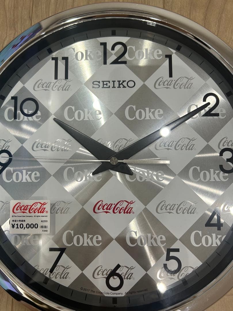 新品未使用 コカコーラ　SEIKO 掛け時計　シルバー　チェック柄　AC203