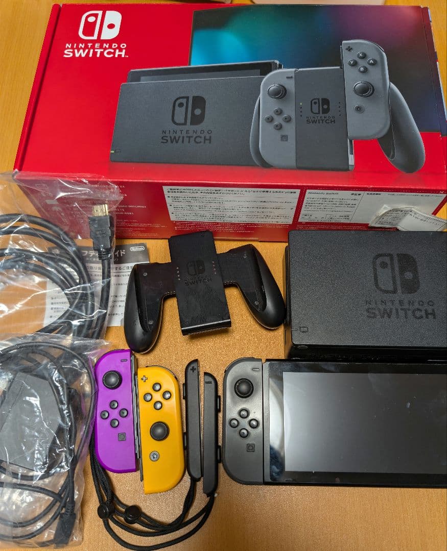 Nintendo Switch本体＋付属品＋追加ジョイコンセット【箱つき】
