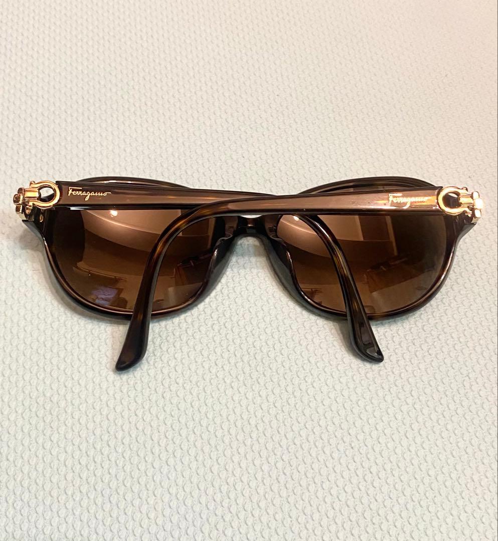 Ferragamo ダークブラウン サングラス