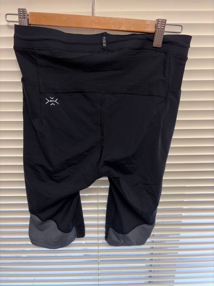2XU ライトスピード リアクト コンプレッション ショート ショーツ　Mサイズ