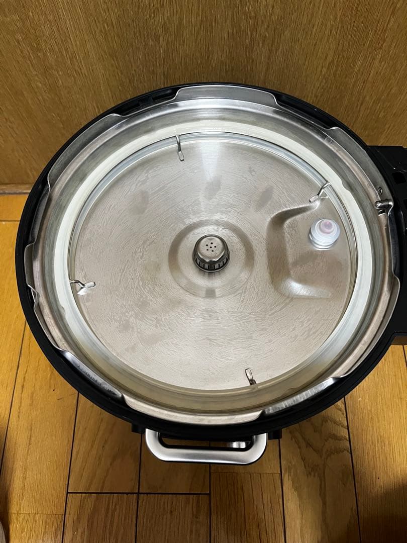 【レシピ本付き】　アイリスオーヤマ電気圧力鍋　4L