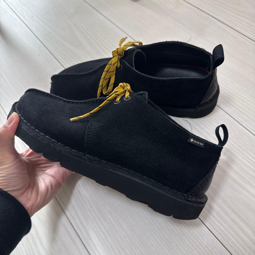 靴 Claks Desert Trek GTX
