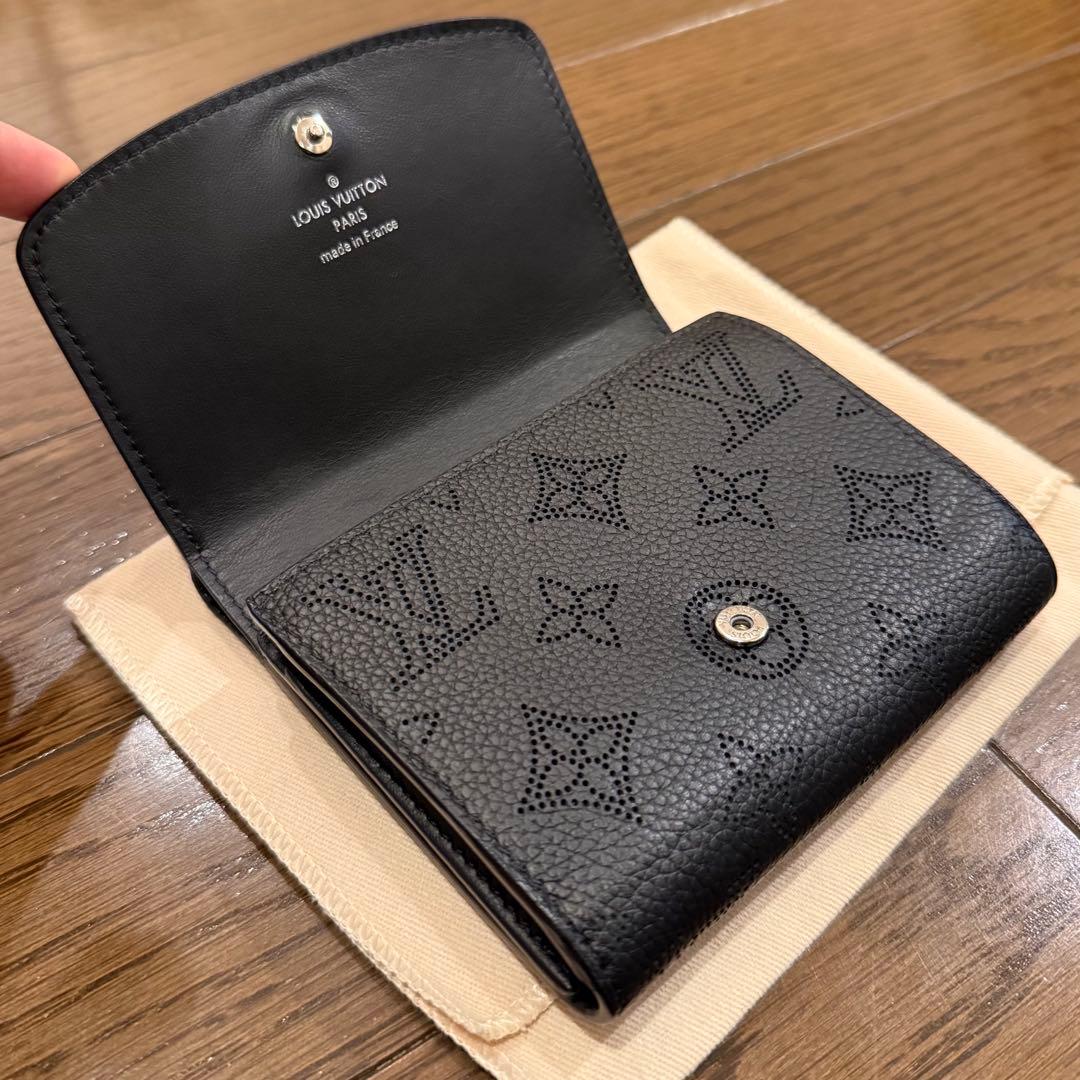 LOUIS VUITTON マヒナ ポルトフォイユ イリス コンパクト 二つ折り