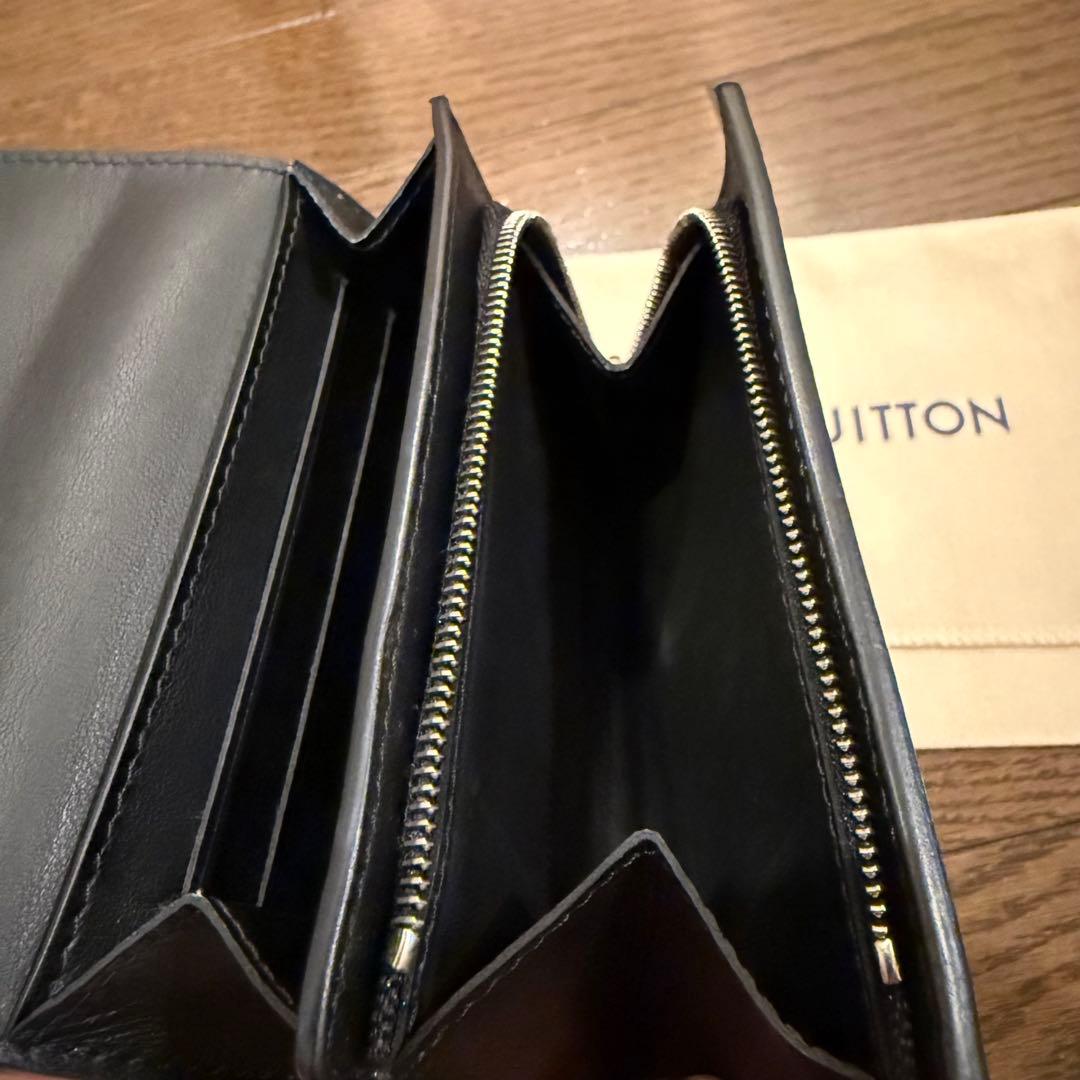 LOUIS VUITTON マヒナ ポルトフォイユ イリス コンパクト 二つ折り