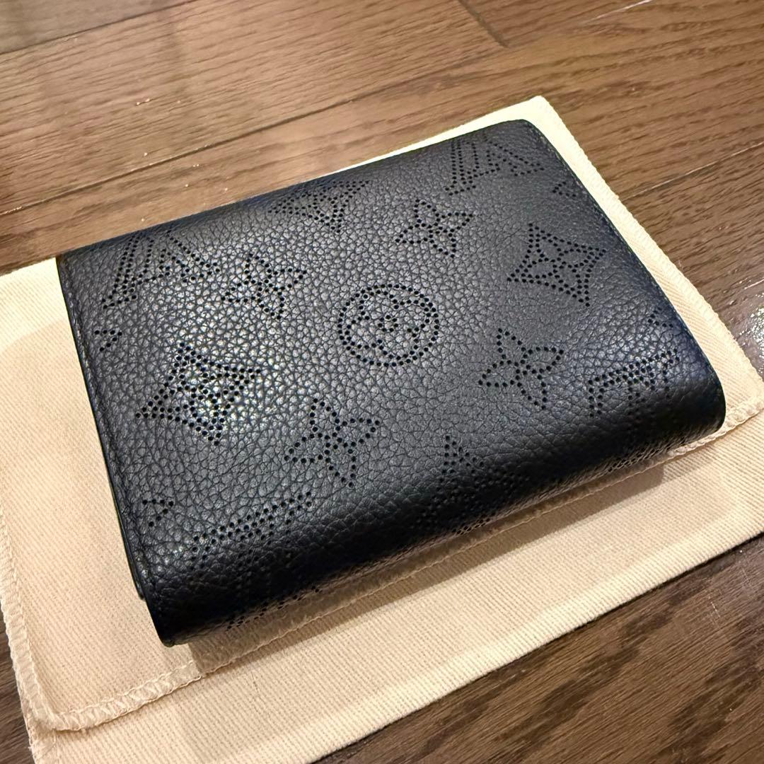 LOUIS VUITTON マヒナ ポルトフォイユ イリス コンパクト 二つ折り
