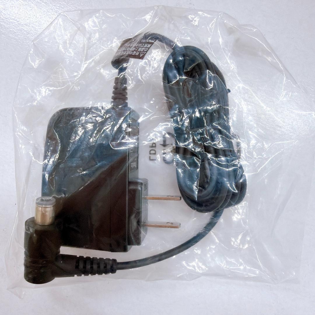 【新品】マキタ Makita コードレス掃除機　CL116DWR レッド