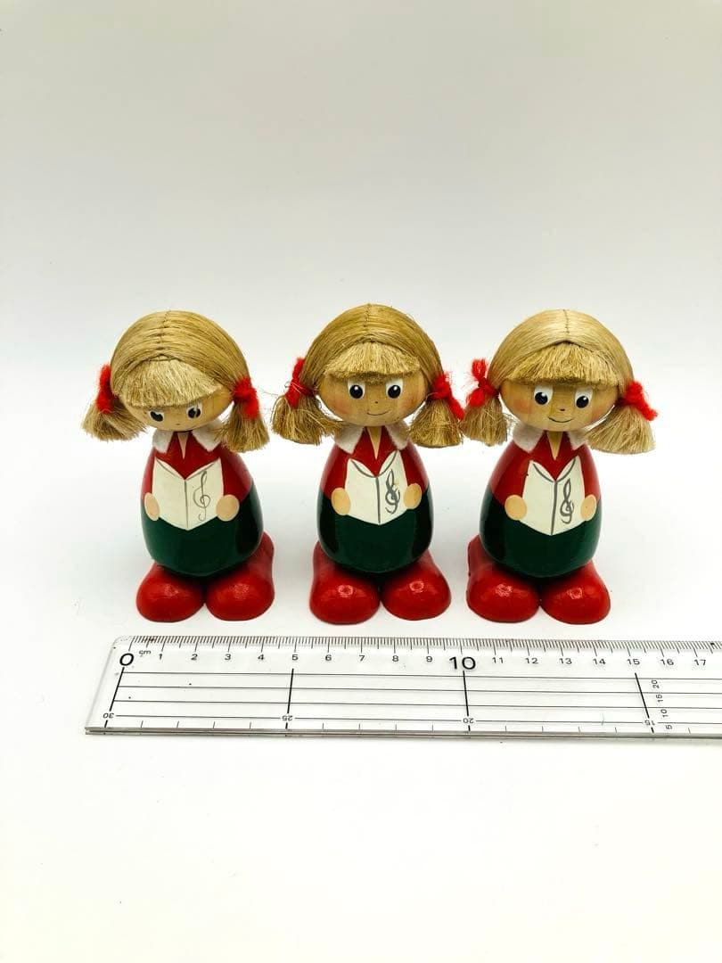 ノルディカニッセ　楽譜を持った女の子3体