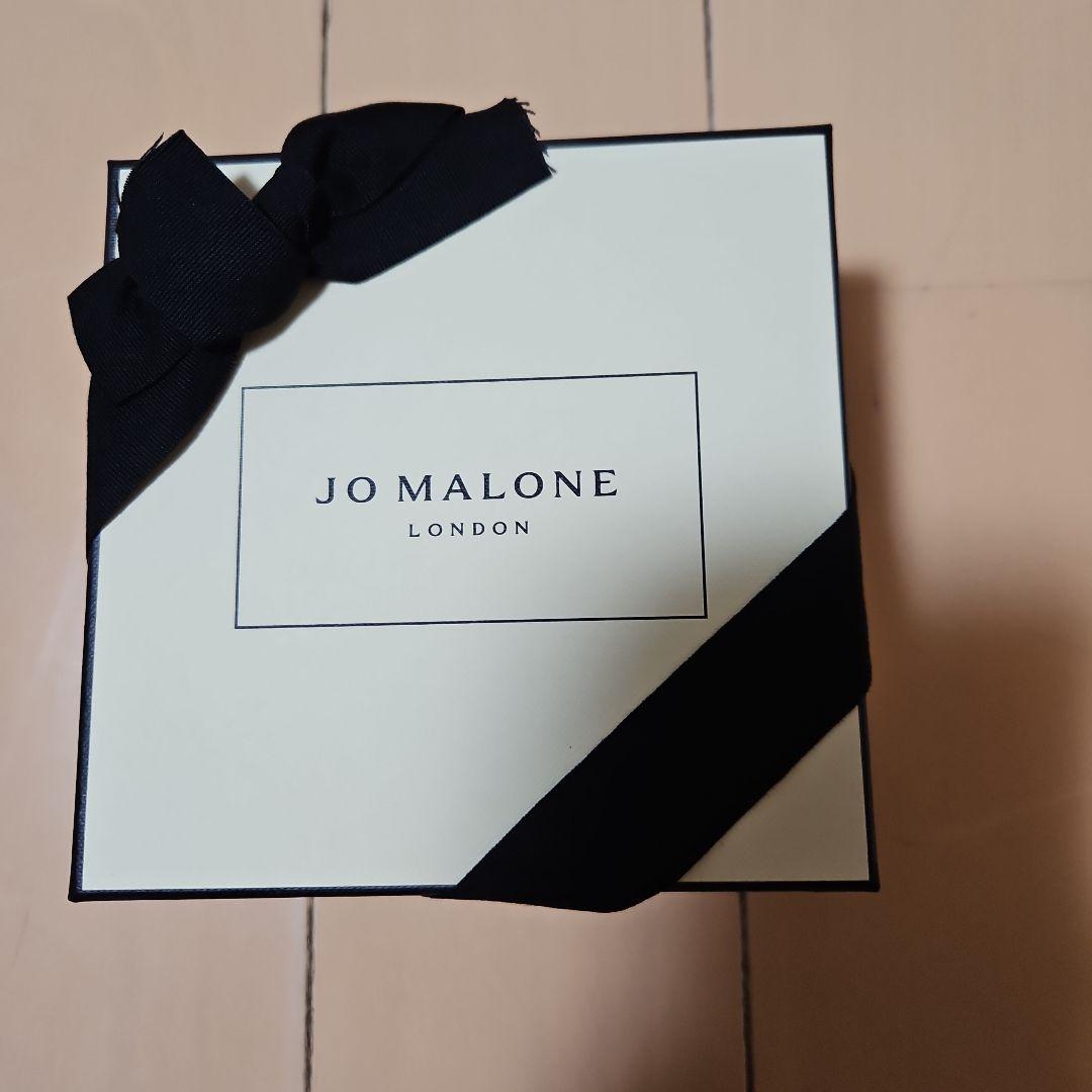 Jo MALONE LONDON イングリッシュ ペアー & フリージア ボデ…