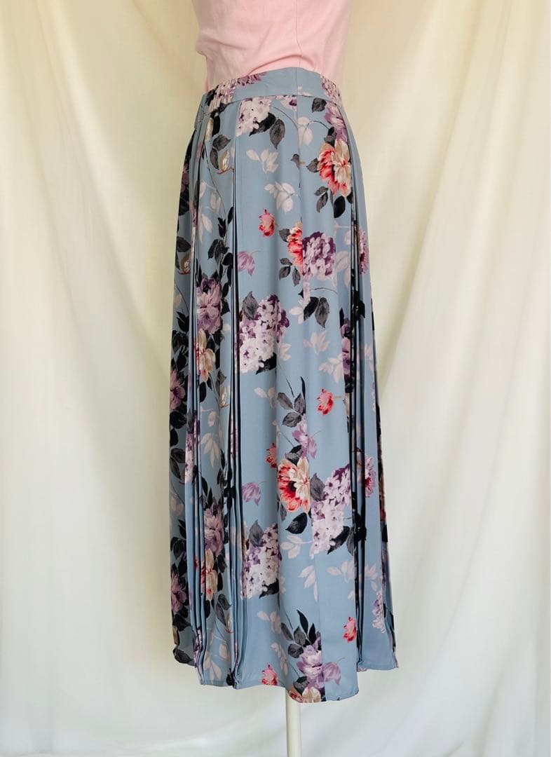 LAURA ASHLEY フラワープリントプリーツパンツ