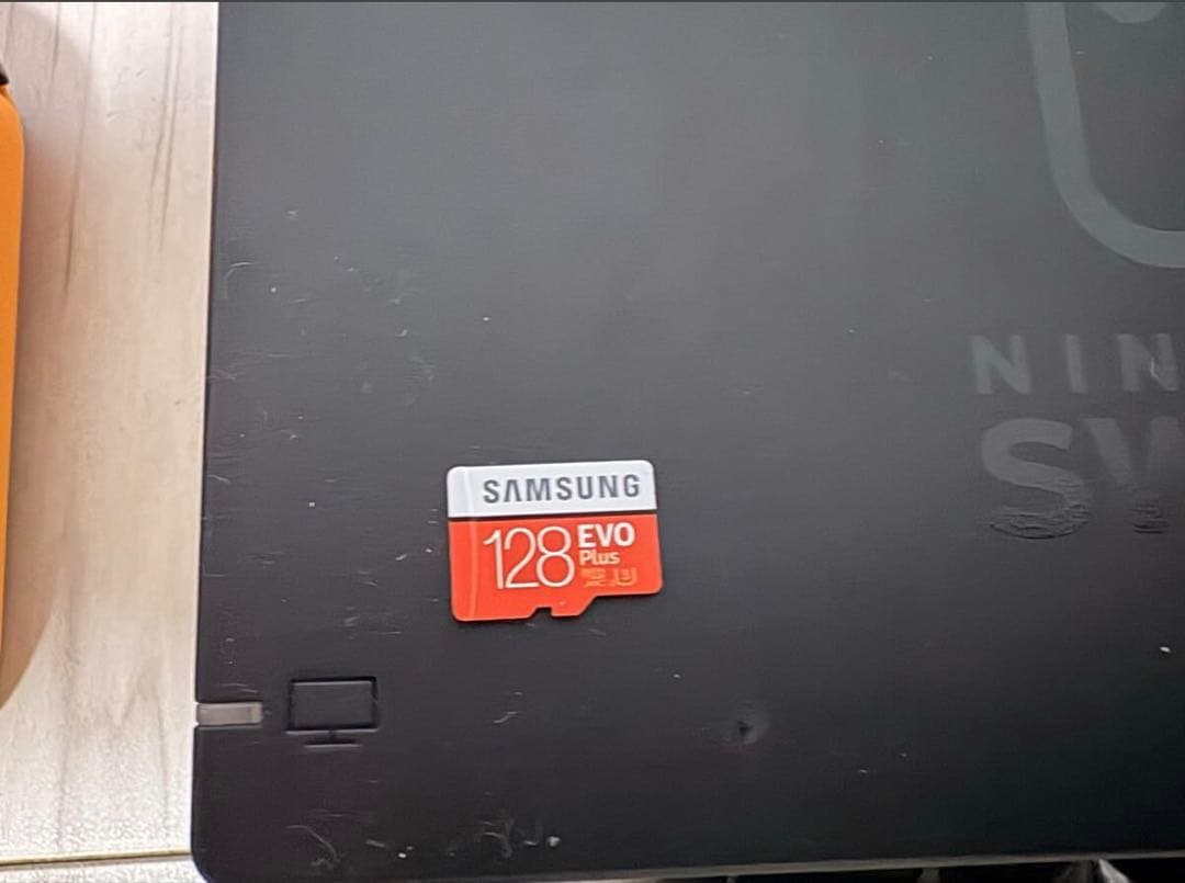 任天堂Switch 128GB microSD付