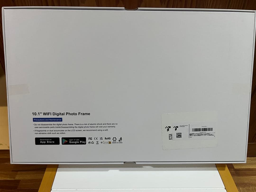 デジタルフォトフレーム　WiFi 遠隔送信　10.1インチ　人感センサー　タッチ