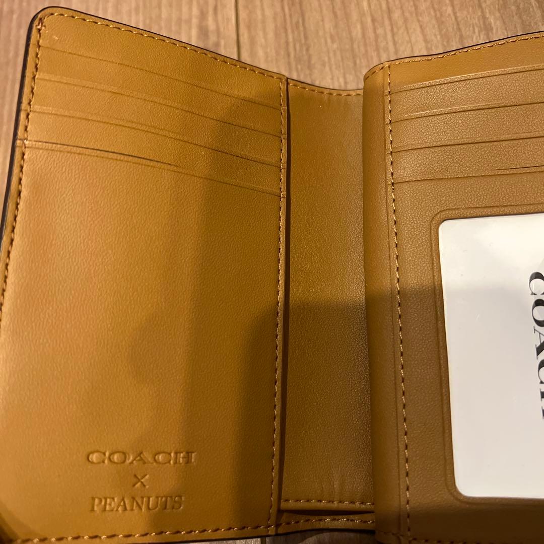 coach コーチ　スヌーピーコラボ財布　peanuts 二つ折り　美品♡