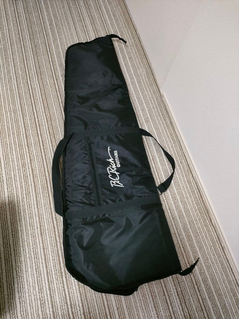 B.C. Rich Warlock NJ Deluxeベース使用感ありEMG搭載