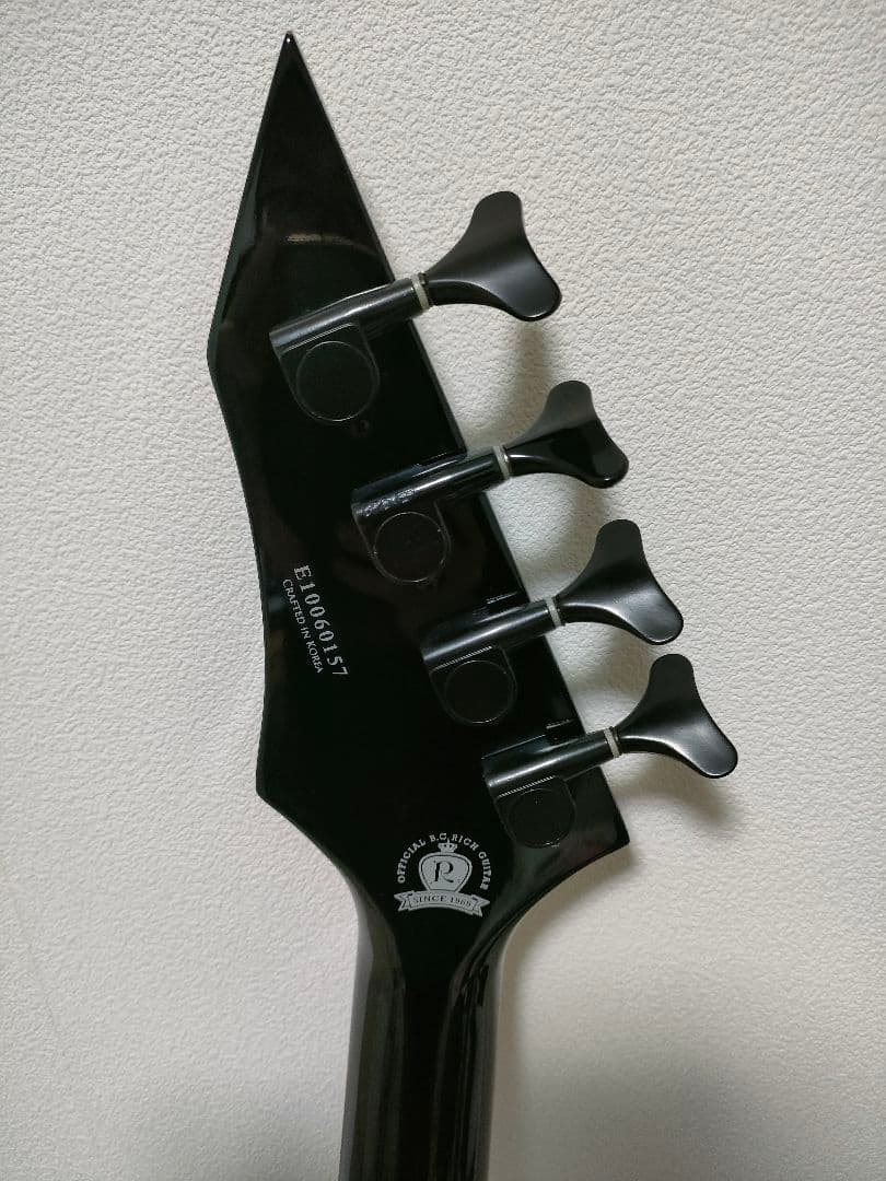 B.C. Rich Warlock NJ Deluxeベース使用感ありEMG搭載