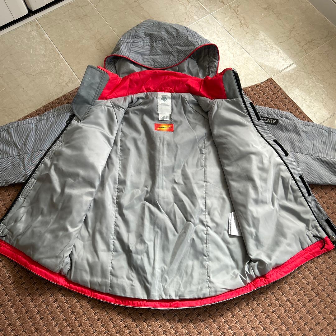 限定セール★美品★DESCENT 高機能 スキー ウェア 140cm サイズ調整