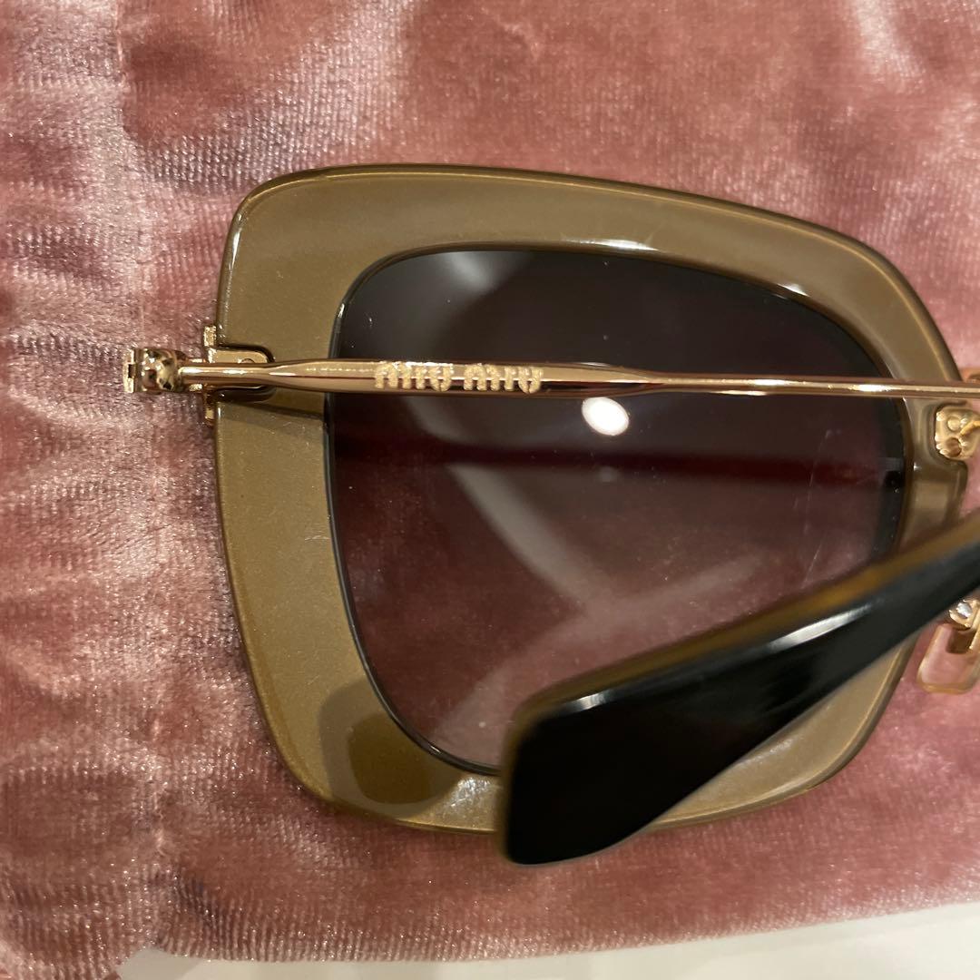 miu miu スクエアサングラス ケース付き　期間限定割引2000円