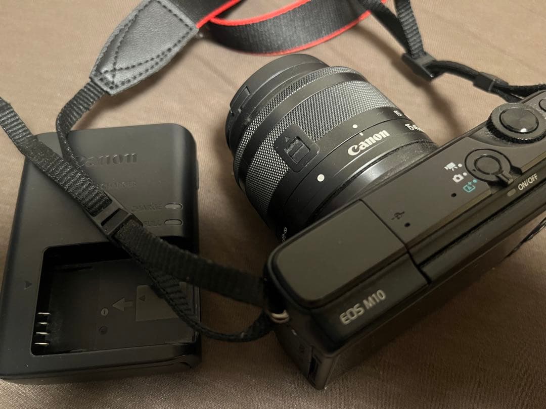 【最終値下げ】CANON キャノン EOSM10 ブラック カメラ