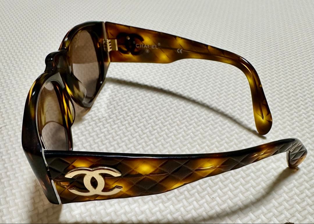 CHANELケース付きヴィンテージサングラス
