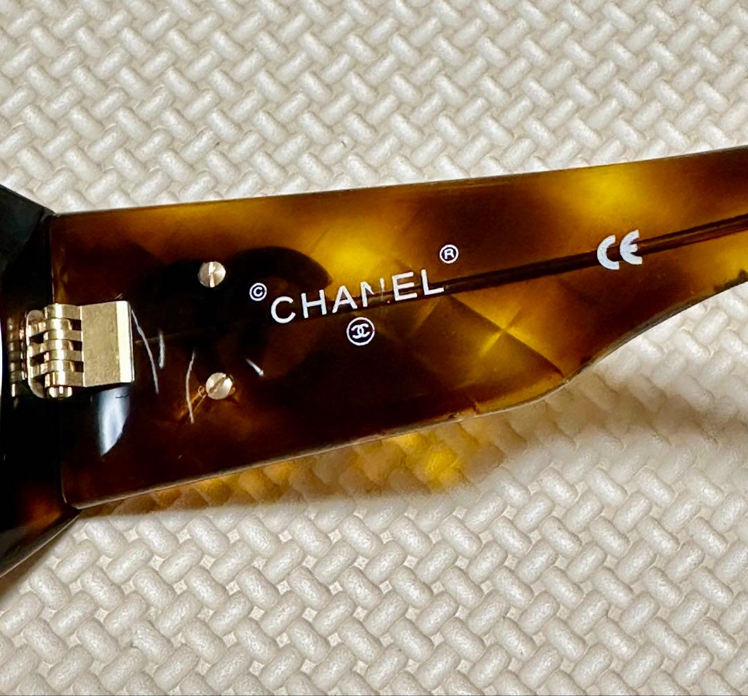 CHANELケース付きヴィンテージサングラス